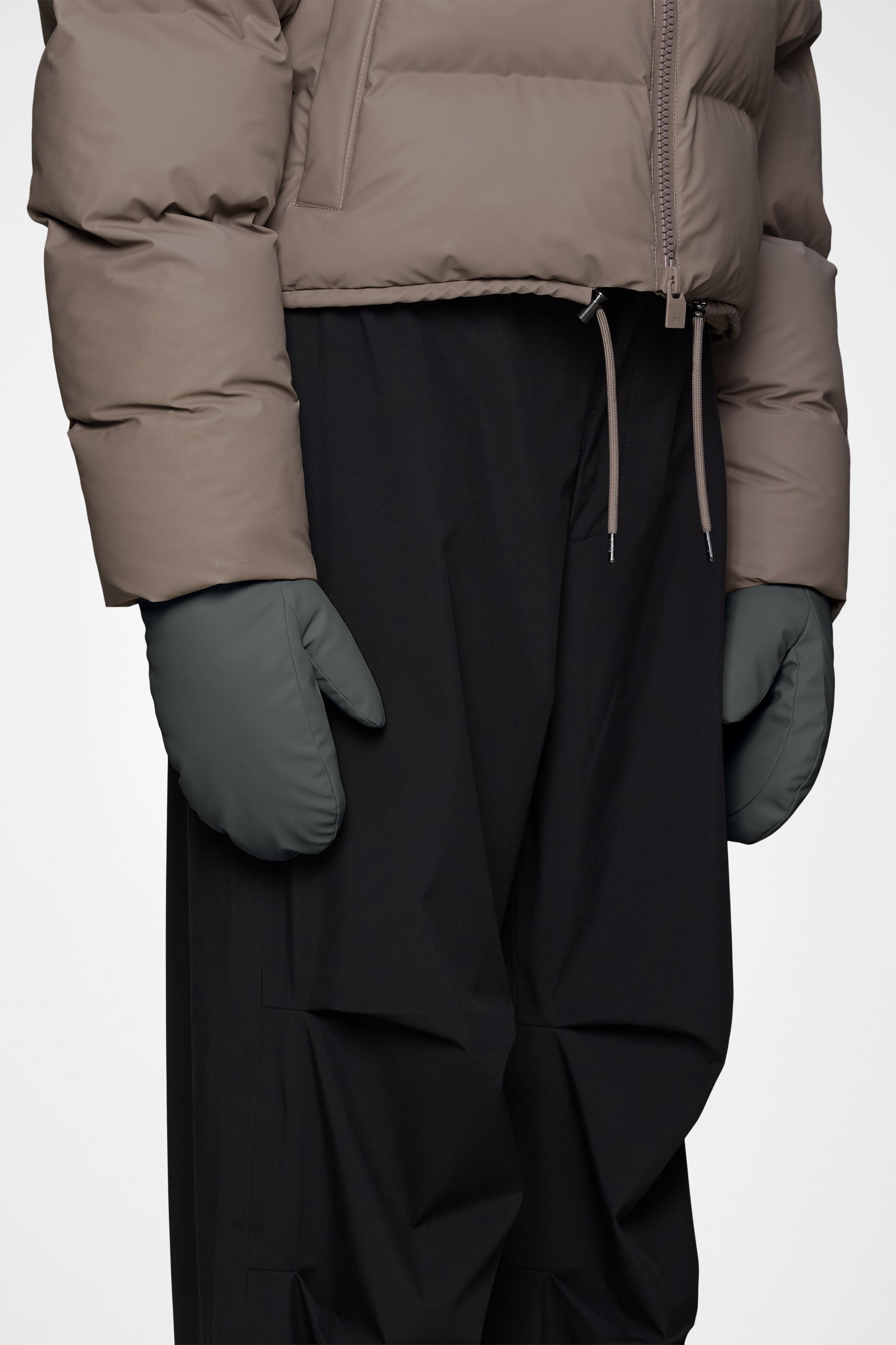 RAINS Alta Puffer Mittens Dark Grey Gloves