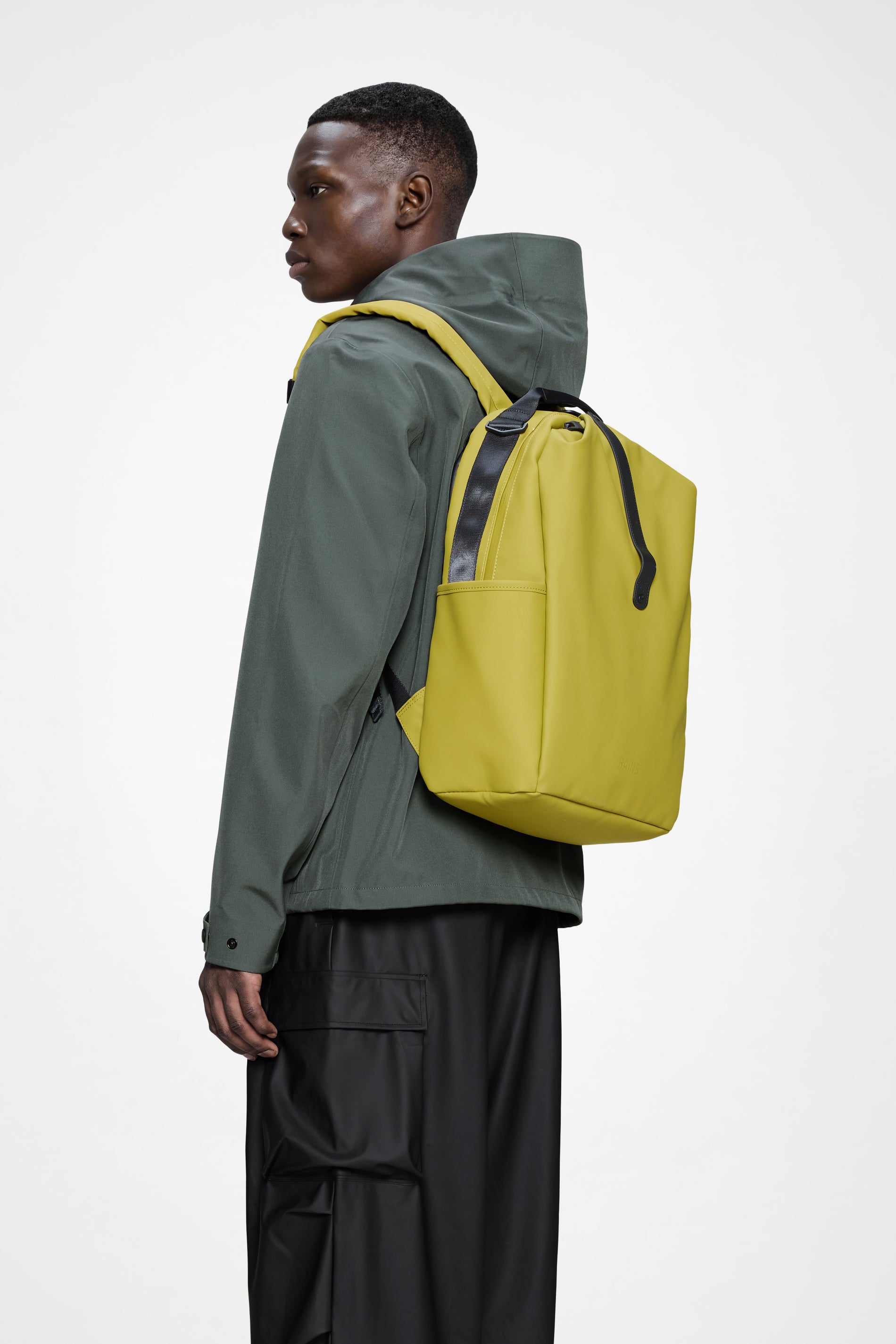 RAINS Clip Front Backpack Glow 21L H44 x D16 x W30 cm Backpack