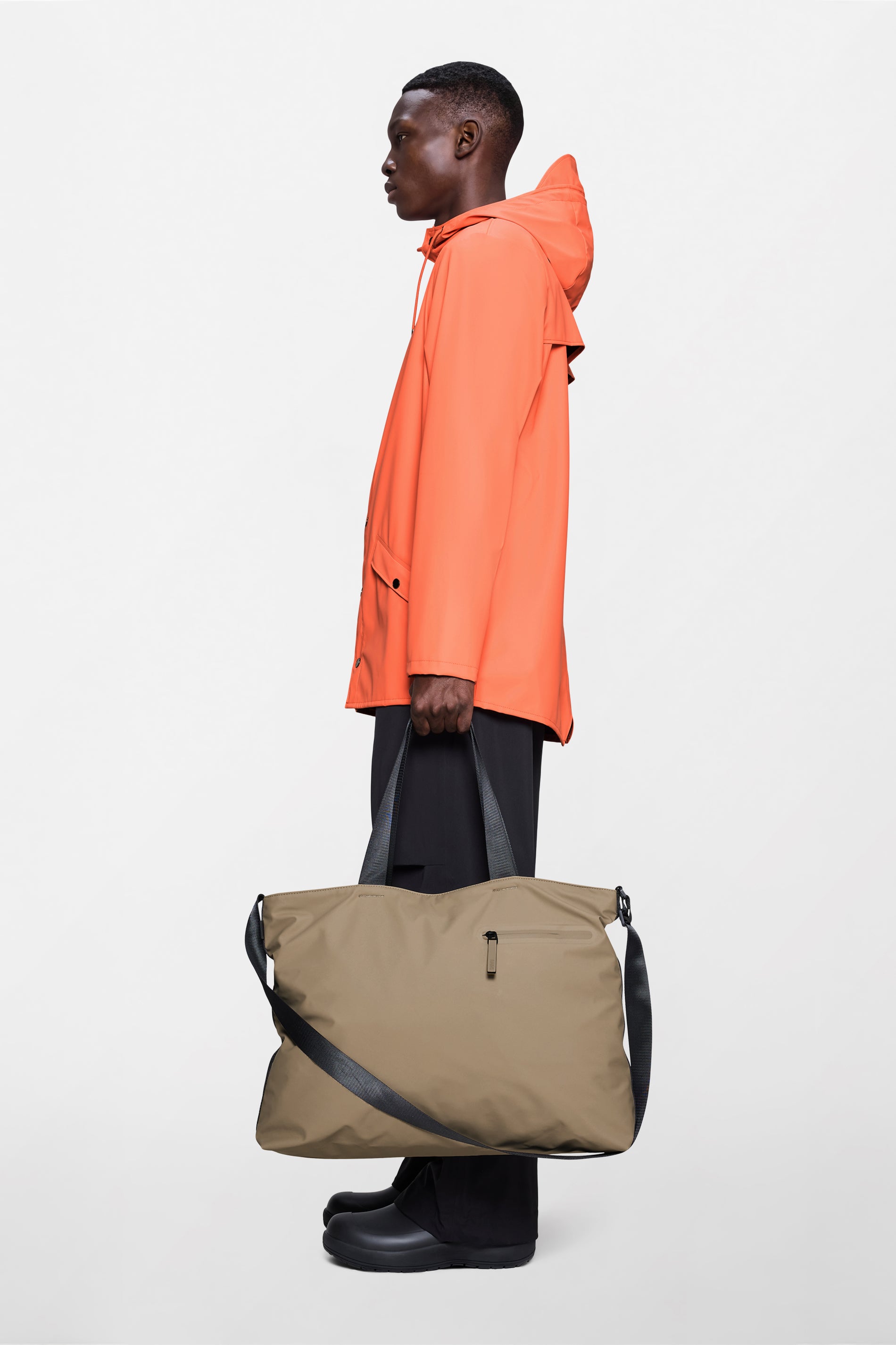 RAINS Dash Messenger Tote Bag Beige 25L H38 x D14 x W50 cm Tote