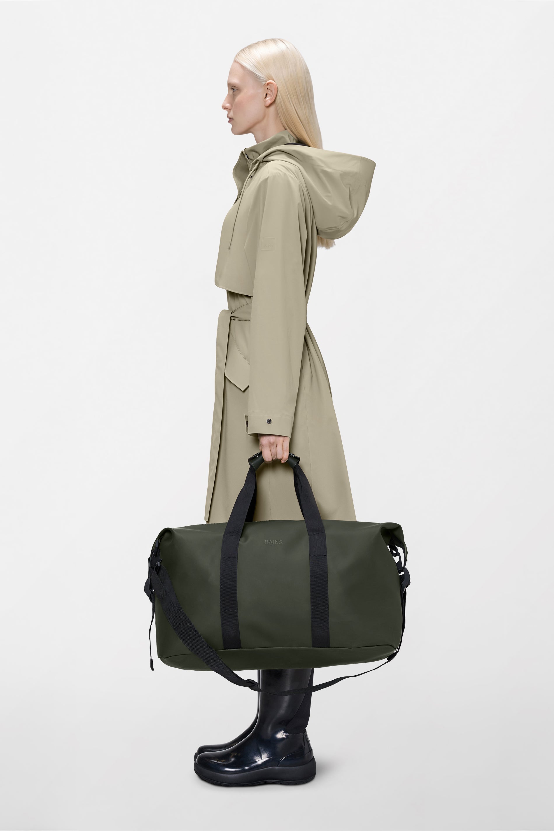 RAINS Hilo Weekend Bag Green 36L H27 x D26 x W52 cm Weekender