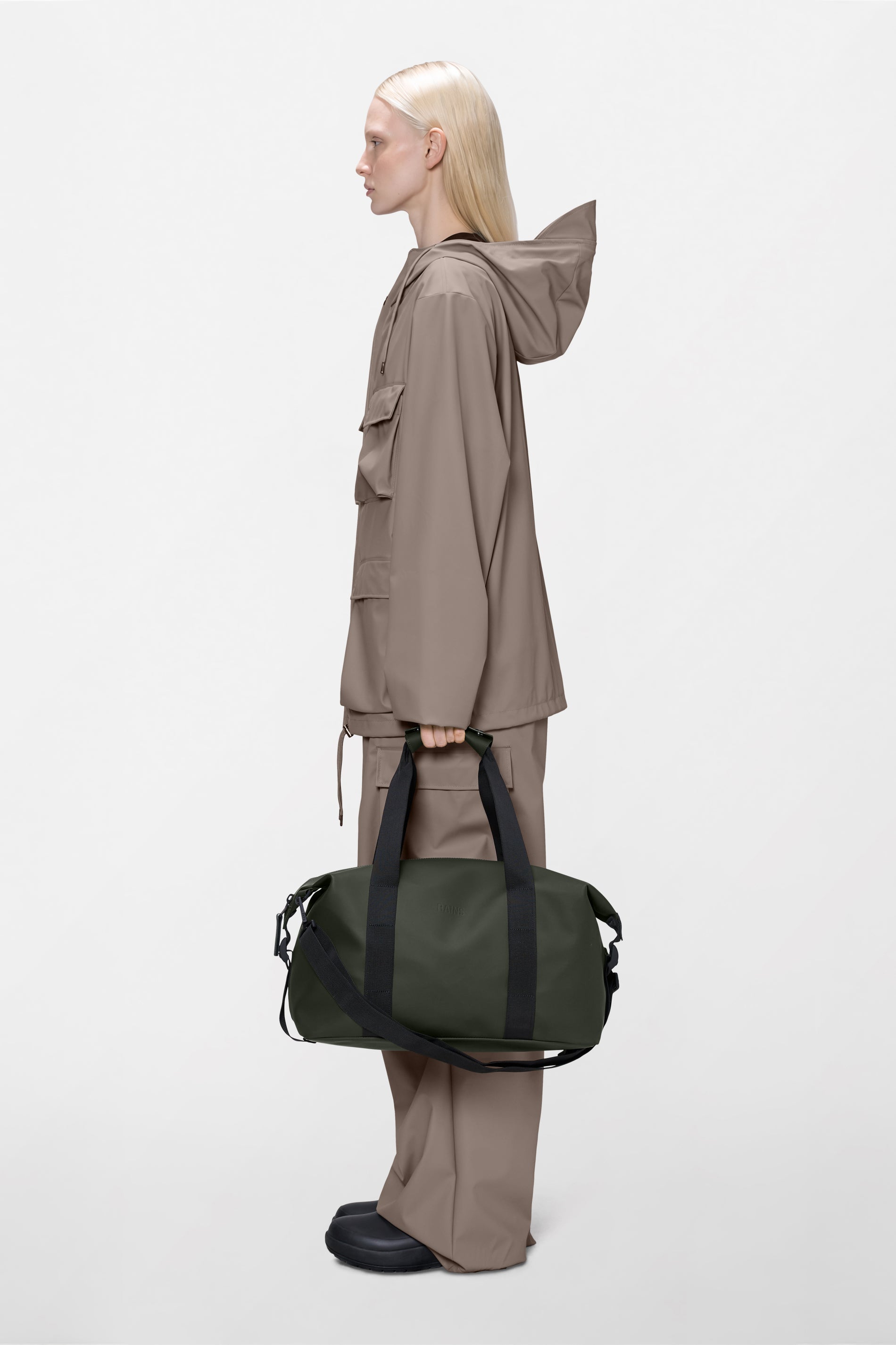 RAINS Hilo Weekend Bag Small Green 18L H26 x D20 x W40 cm Weekender