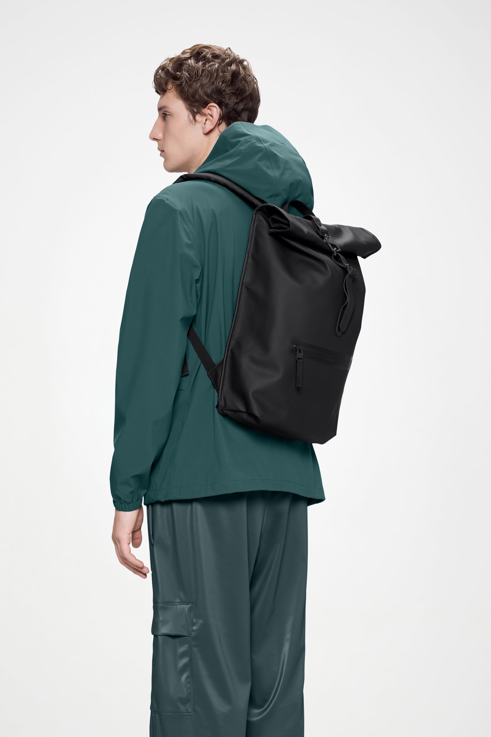 RAINS Rolltop Rucksack Black 19L H48 x D11 x W32 cm Backpack