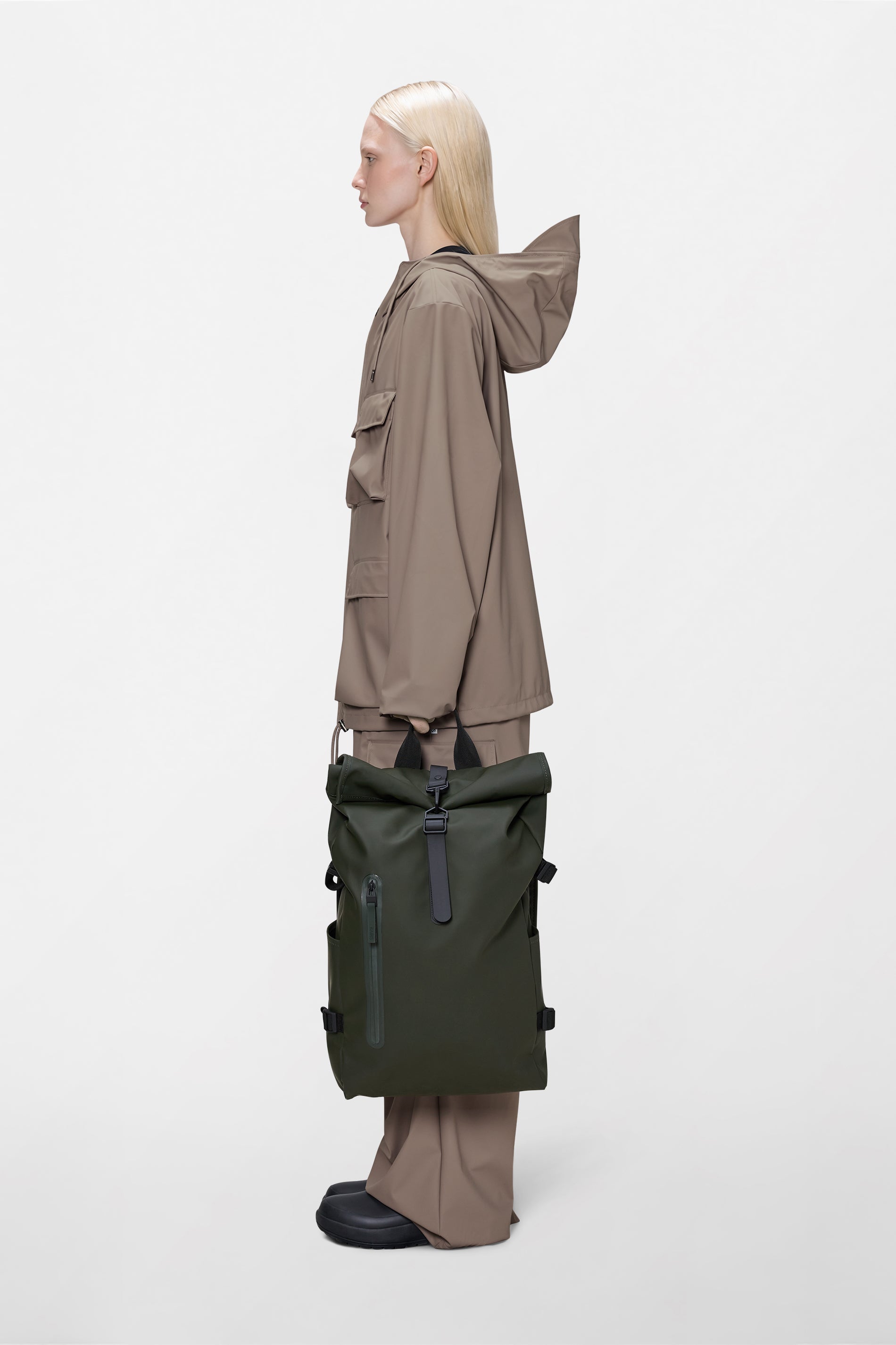 RAINS Rolltop Rucksack Large Green 28L H63 x D14 x W32 cm Backpack