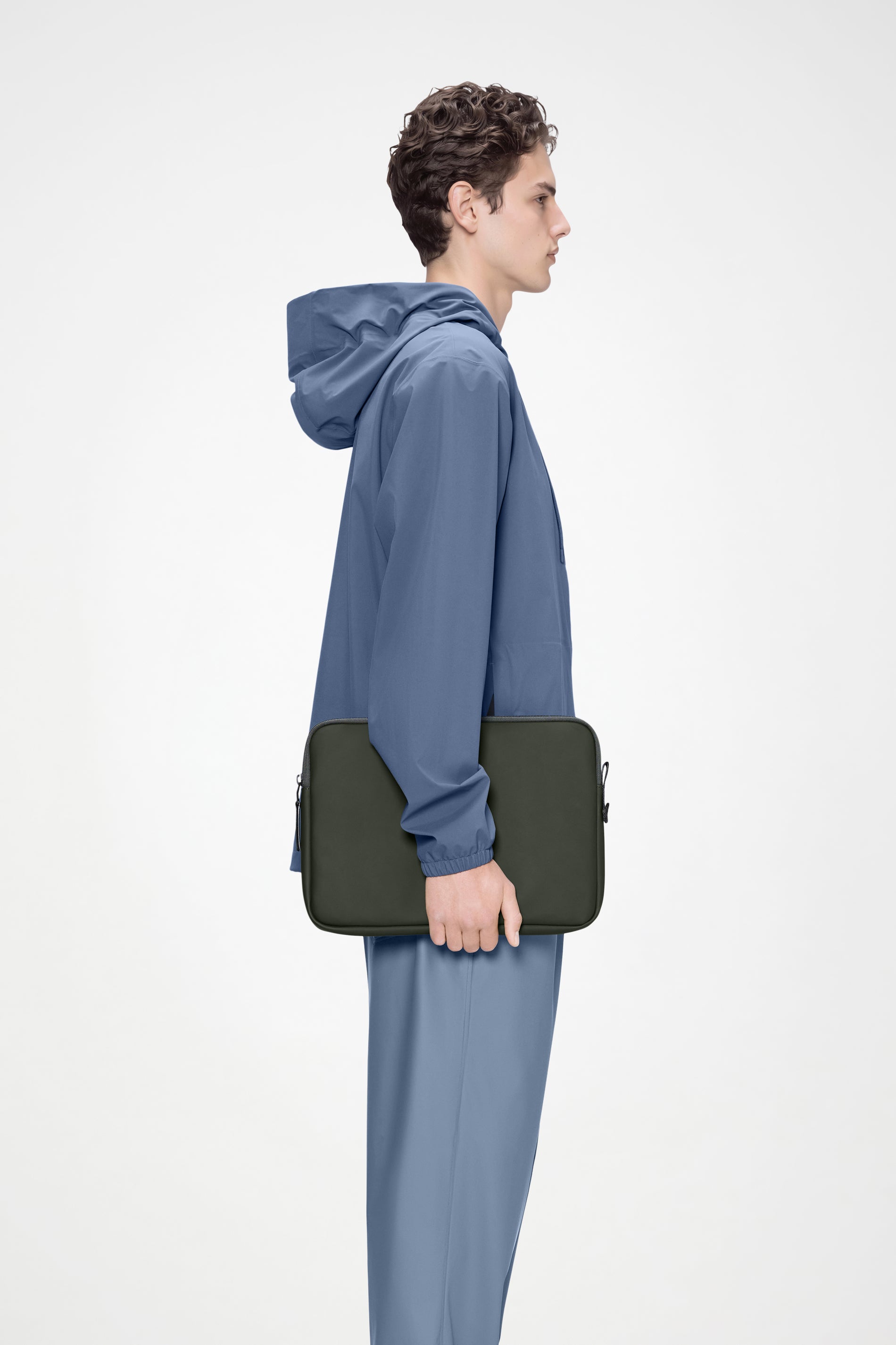 RAINS Trail Laptop Case 13″/14″ Green 2.20L H25 x D2.50 x W35 cm Laptop Case