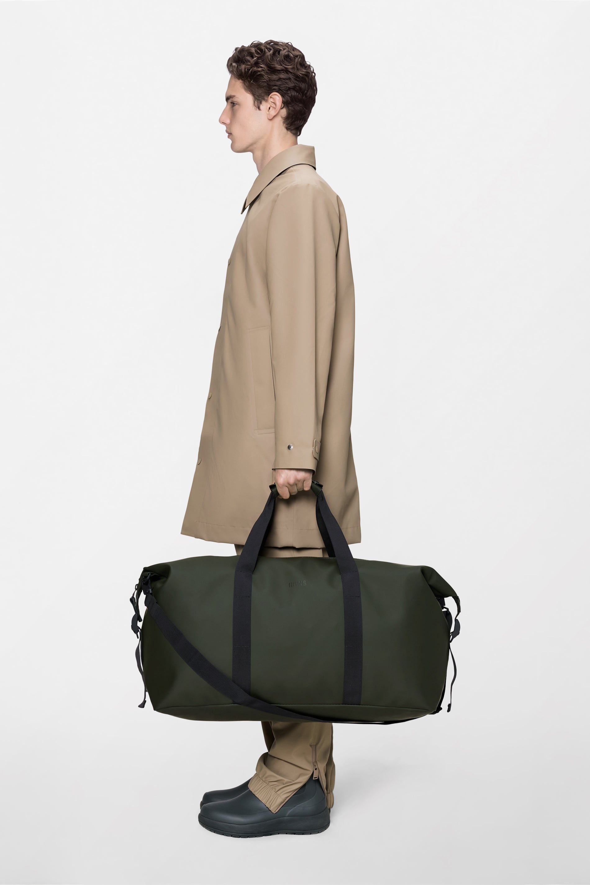 RAINS Hilo Weekend Bag Large Green 47L H29 x D28 x W60 cm Weekender