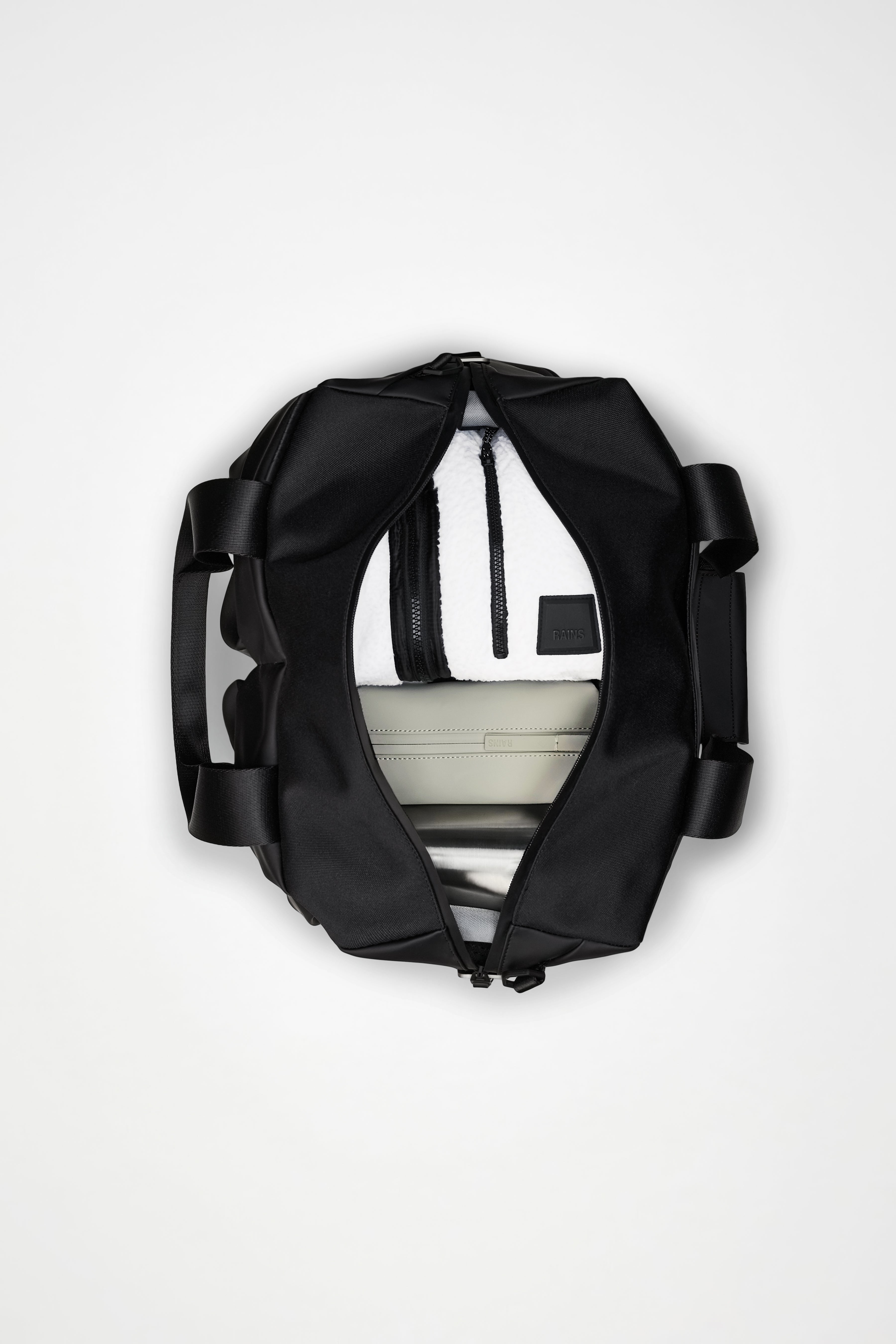 RAINS Otaru Weekend Bag Small Black 33L H30 x D20 x W42 cm Weekender