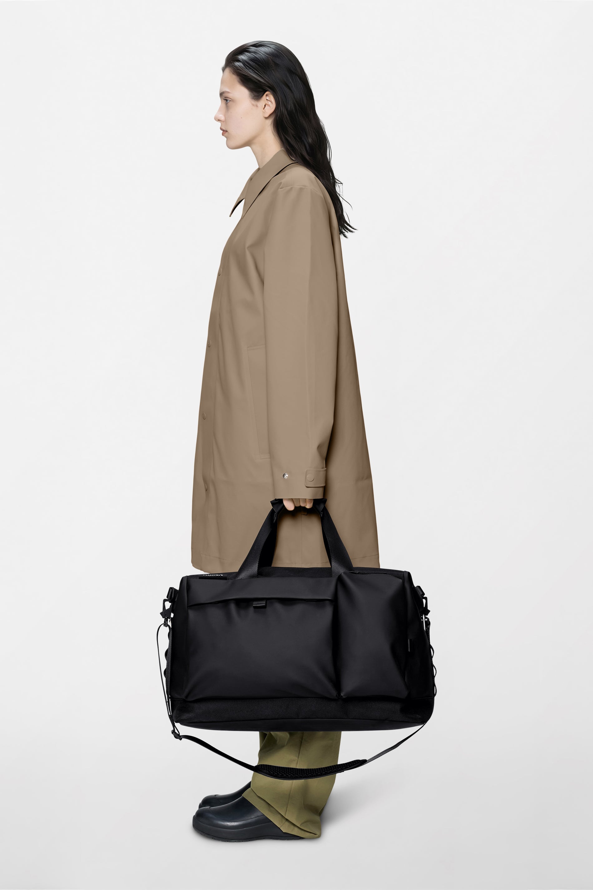 RAINS Otaru Weekend Bag Black 51L H32 x D22 x W52 cm Weekender